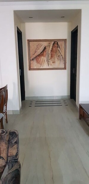 Room in 4 BHK Builder Floor at New Friends Colony – for Rent