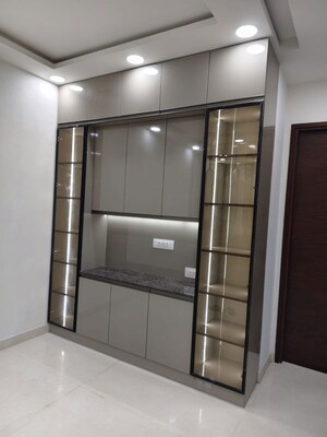 Room in 3 BHK Apartment at Perungudi – for Rent