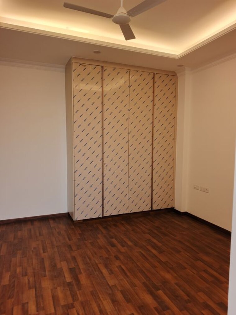 Room, defence colony 4 Bedroom 2200 Sq.Ft. Builder Floor In Defence Colony Delhi 10329052