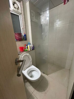 Bathroom in 1 BHK Apartment at LnT Veridian, Powai – for Rent