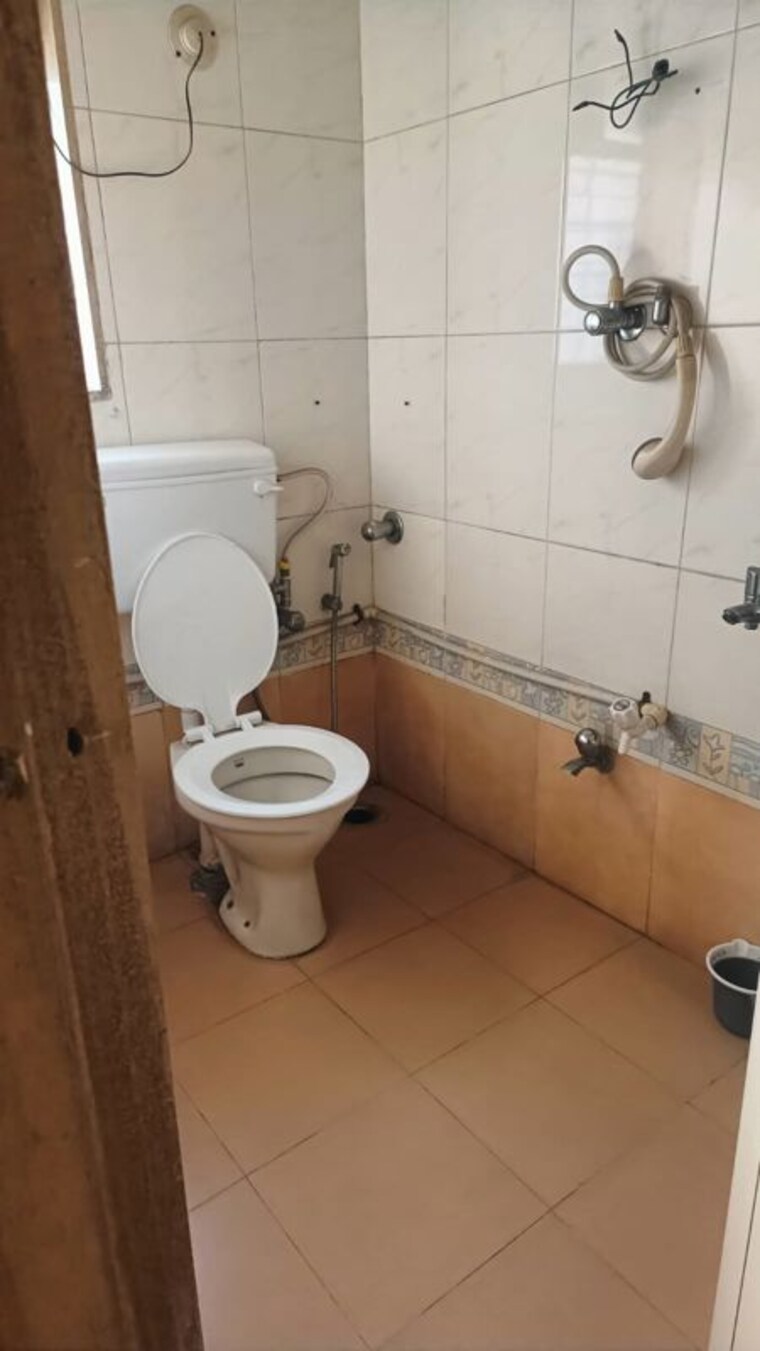 Bathroom, runwal-regency 2 Bedroom 700 Sq.Ft. Apartment In Majiwada Thane 10329122