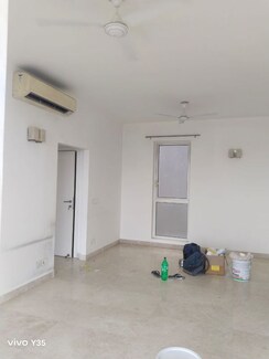 2 BHK Apartment For Rent in Ireo The Corridors