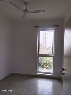 Room in 2 BHK Apartment at Ireo The Corridors, Sector 67a – for Rent