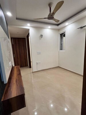 Room in 2 BHK Builder Floor at Chattarpur – for Rent