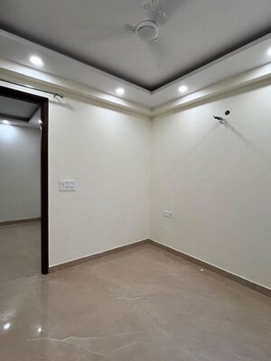Room in 2 BHK Builder Floor at Chattarpur – for Rent