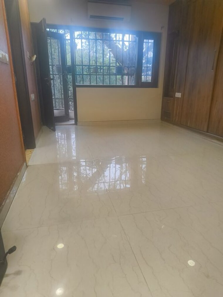 Room, vasant kunj 3 Bedroom 1800 Sq.Ft. Apartment In Vasant Kunj Delhi 10329230
