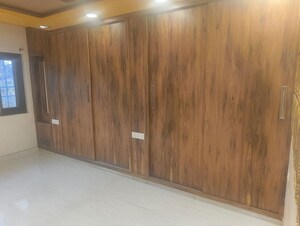 Furnished Amenities in 3 BHK Apartment at Vasant Kunj – for Sale