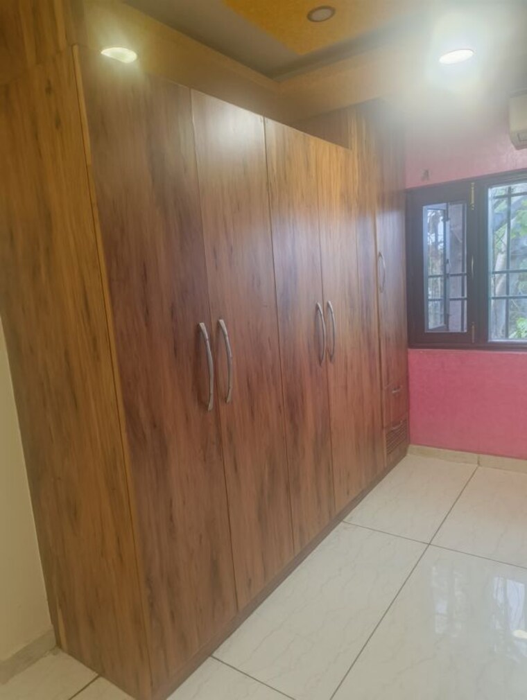 Room, vasant kunj 3 Bedroom 1800 Sq.Ft. Apartment In Vasant Kunj Delhi 10329230