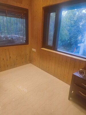 Room in 3 BHK Apartment at Vasant Kunj – for Sale