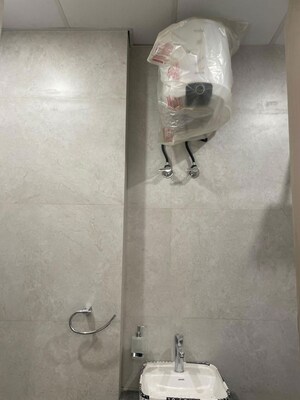 Bathroom in 1 BHK Builder Floor at Sector 46 – for Rent