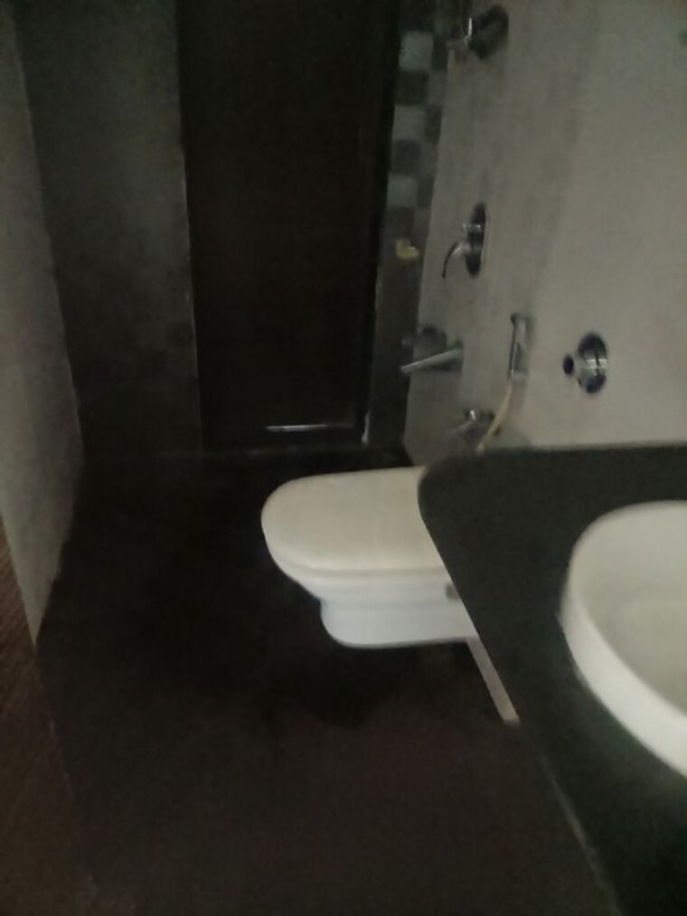Bathroom, pride-presidency-luxuria 2.5 Bedroom 800 Sq.Ft. Apartment In Ghodbunder Road Thane 10329263