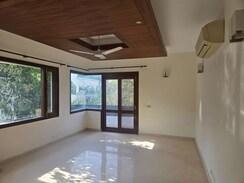 4 BHK + Servant Room Builder Floor For Rent in Defence Colony