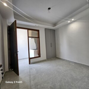 Room in 1 BHK Builder Floor at Saket – for Rent