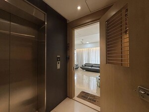 Room in 4 BHK Apartment at Rustomjee Elements, Andheri West – for Sale