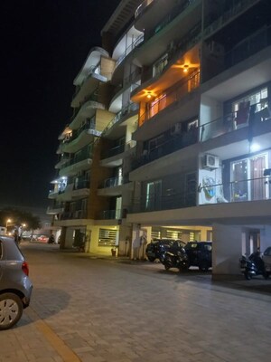 Parking in 3 BHK Apartment at Kolar rd – for Sale