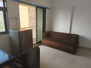 1 BHK Apartment For Rent in Haware Dahlia, Kasarvadavali