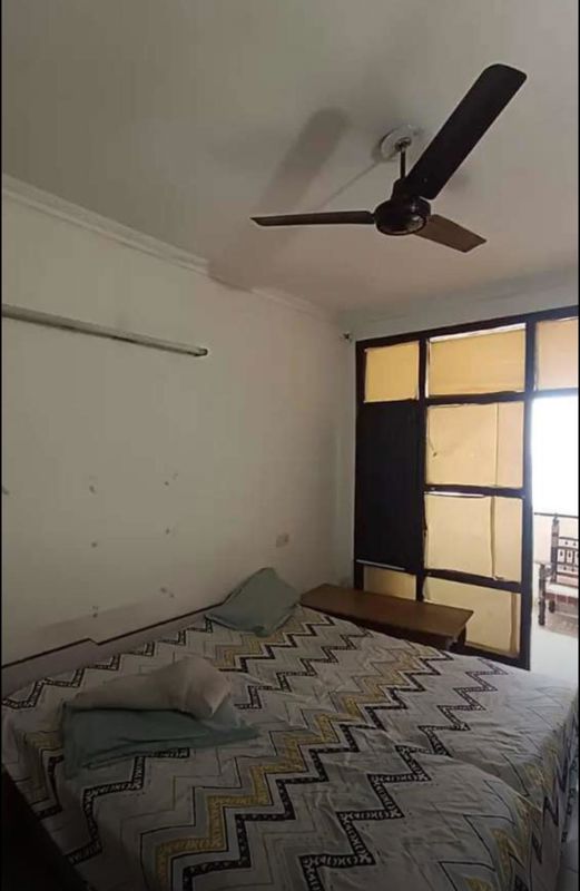 1 Rk  300 Sq.Ft. Apartment in Royal Oxford Street