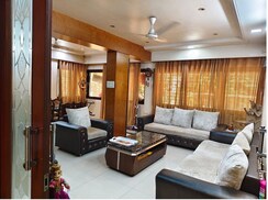 3 BHK + Pooja Room Apartment For Rent in Santacruz West
