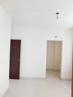 Room in 3 BHK Apartment at Green Grace, Gachibowli – for Sale