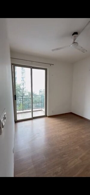 Room in 3 BHK Builder Floor at Vatika City Homes, Sector 83 – for Sale