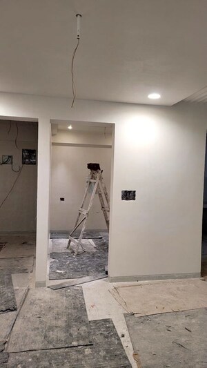 Room in 1 BHK Apartment at Chunabhatti – for Sale