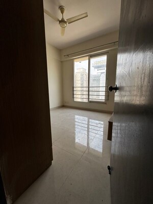 Room in 2 BHK Apartment at Signature The Serenas, Sohna Sector 36 – for Rent