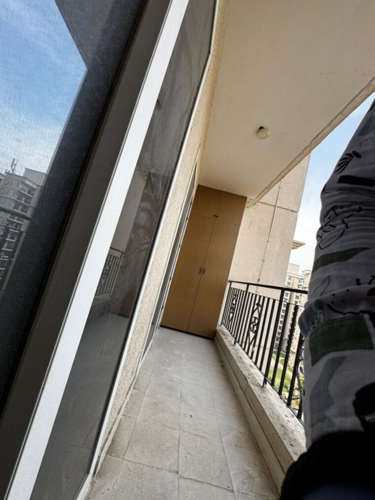 Balcony, signature-the-serenas 2 Bedroom 583 Sq.Ft. Apartment In Sohna Sector 36 Gurgaon 10329428