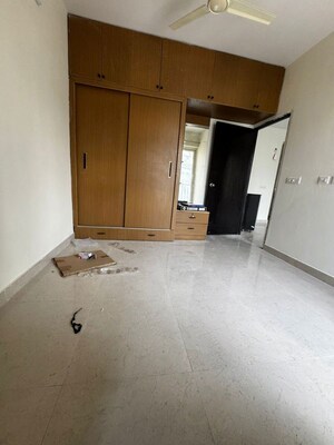 Room in 2 BHK Apartment at Signature The Serenas, Sohna Sector 36 – for Rent
