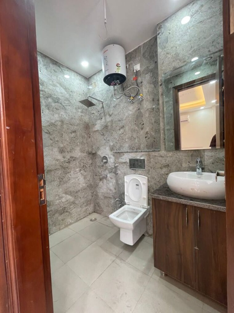 Bathroom, sector 45 1 Bedroom 690 Sq.Ft. Builder Floor In Sector 45 Gurgaon 10329450