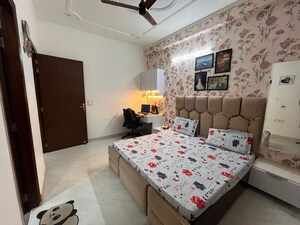 Bedroom in 3 BHK Builder Floor at Sushant Lok 3, Sector 57 – for Sale