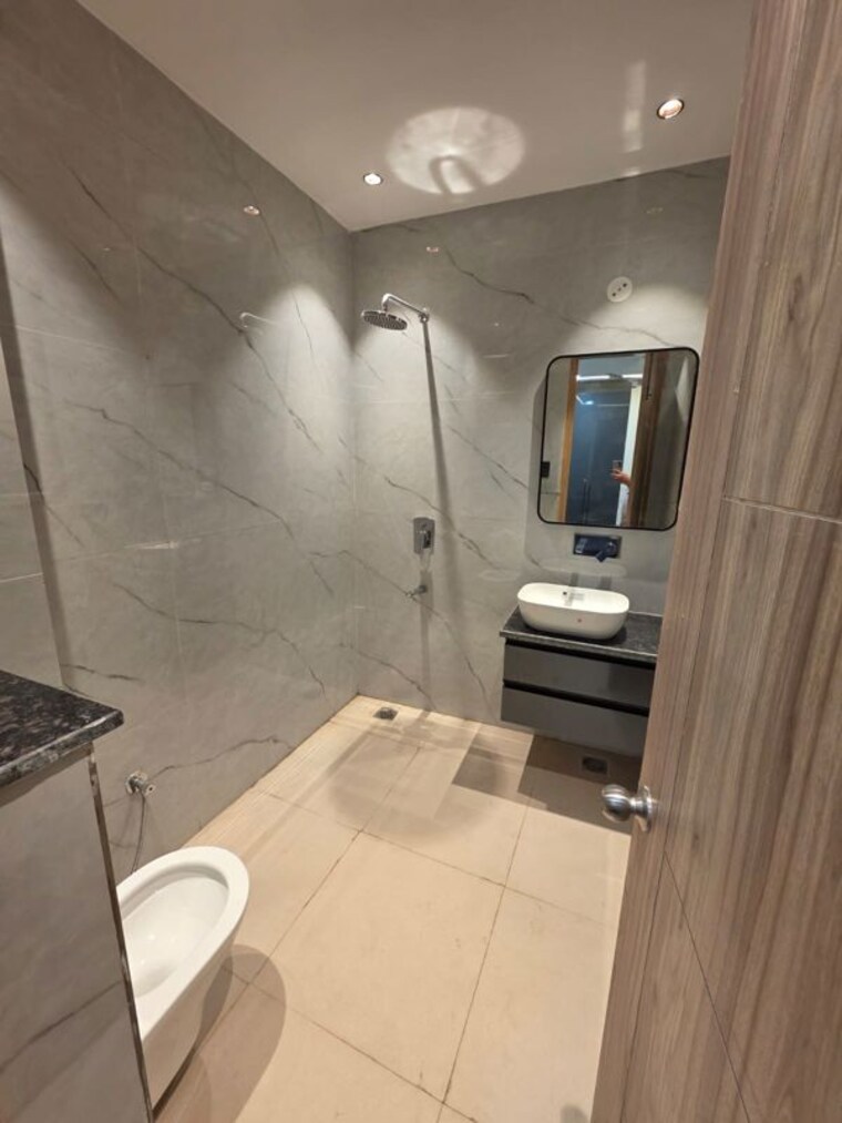 Bathroom, sector 45 1 Bedroom 710 Sq.Ft. Builder Floor In Sector 45 Gurgaon 10329478