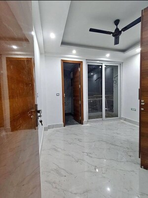 Building Lobby in 1 BHK Builder Floor at Palm Residency Chhatarpur, Chattarpur – for Rent