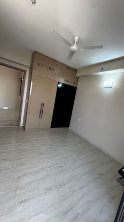 4 BHK Apartment For Sale in Central Park I