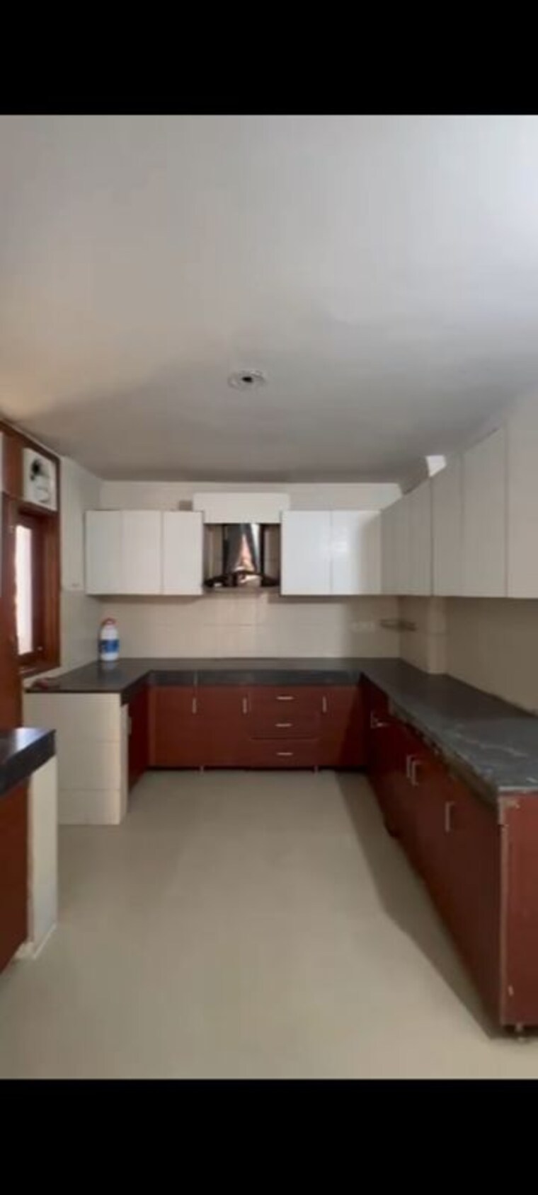Kitchen, maya-garden-city 3 Bedroom 2300 Sq.Ft. Apartment In Lohgarh Zirakpur 10329490