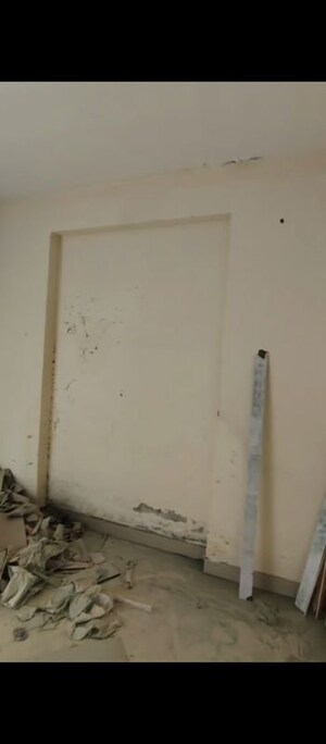 Room in 3 BHK Apartment at Adore Happy Homes, Sector 86 – for Rent