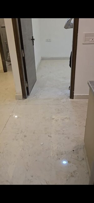 Room in 2 BHK Apartment at Chattarpur – for Rent