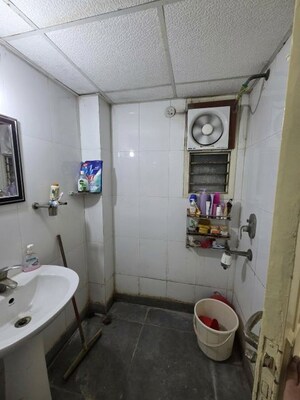 Bathroom in 3 BHK Apartment at Amrapali Golf Homes, Sector 4 Greater Noida – for Rent