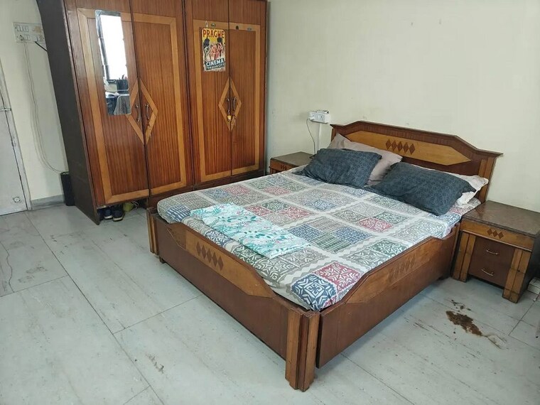 Bedroom, khar west 2 Bedroom 700 Sq.Ft. Apartment In Khar West Mumbai 10329517