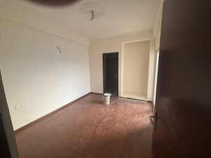 Room in 2 BHK Apartment at Amrapali Terrace Homes, Tech Zone 4 Greater Noida – for Rent