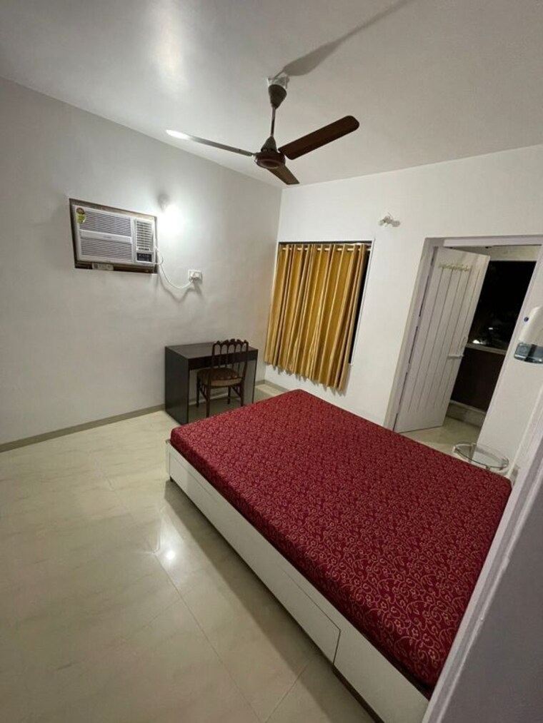 Bedroom, khar west 2 Bedroom 700 Sq.Ft. Apartment In Khar West Mumbai 10329548