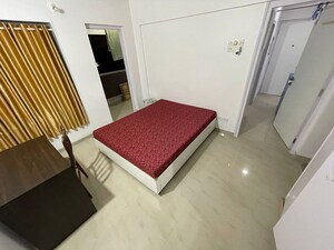 Bedroom in 2 BHK Apartment at Khar West – for Rent