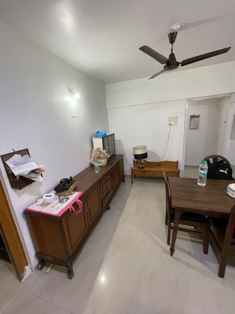 Living Room, khar west 2 Bedroom 700 Sq.Ft. Apartment In Khar West Mumbai 10329548