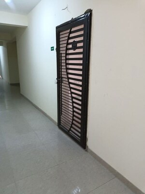 Room in 3 BHK Apartment at Mehak Jeevan, Raj Nagar Extension – for Sale