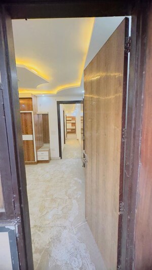 Building Lobby in 3 BHK Builder Floor at Dwarka Mor – for Sale