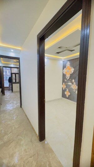 Building Lobby in 3 BHK Builder Floor at Dwarka Mor – for Sale