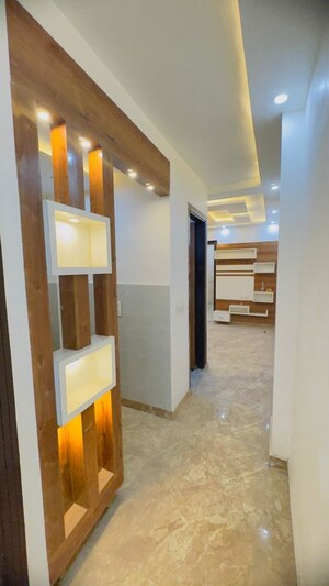 Room in 3 BHK Builder Floor at Dwarka Mor – for Sale