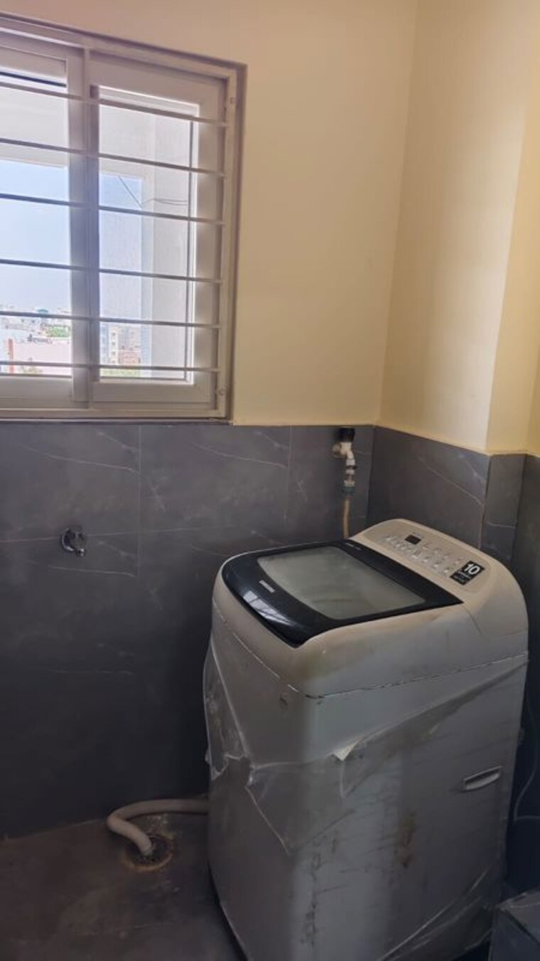 Balcony, begumpet 1 Bedroom 580 Sq.Ft. Apartment In Begumpet Hyderabad 10329575