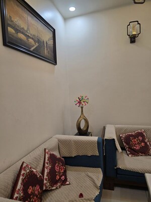 Furnished Amenities in 2 BHK Apartment at Emenox La Solara, Sector 16 Greater Noida – for Rent