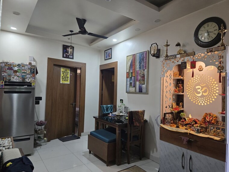 Living Room, emenox-la-solara 2 Bedroom 1000 Sq.Ft. Apartment In Sector 16 Greater Noida Greater Noida 10329596