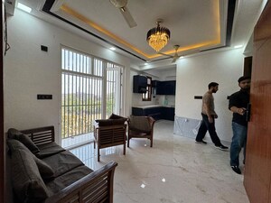 2 BHK Builder Floor For Rent in Chattarpur